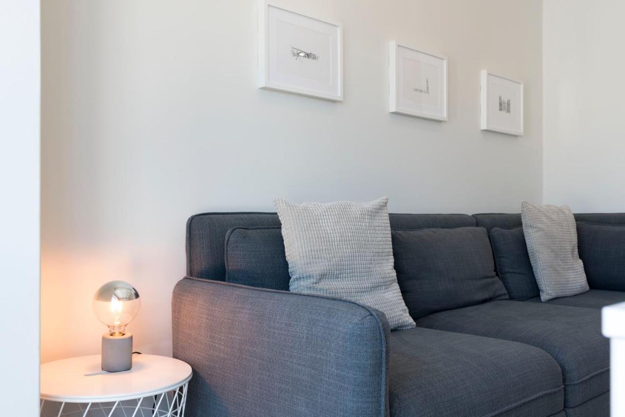 Lovelystay - Downtown Modern 2Br Flat With Free Parking Porto Buitenkant foto